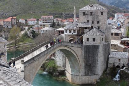 Humanitarni čin - Sunčana strana Mostara